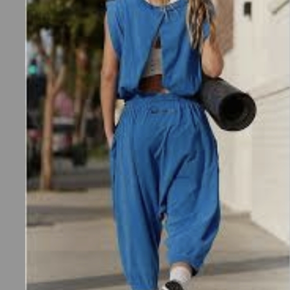 Blue Sleeveless Jumpsuit - Picture 2 of 6